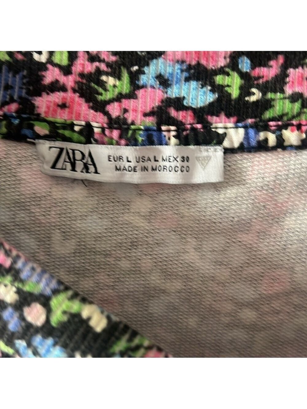 Zara top so pretty - Picture 7 of 7